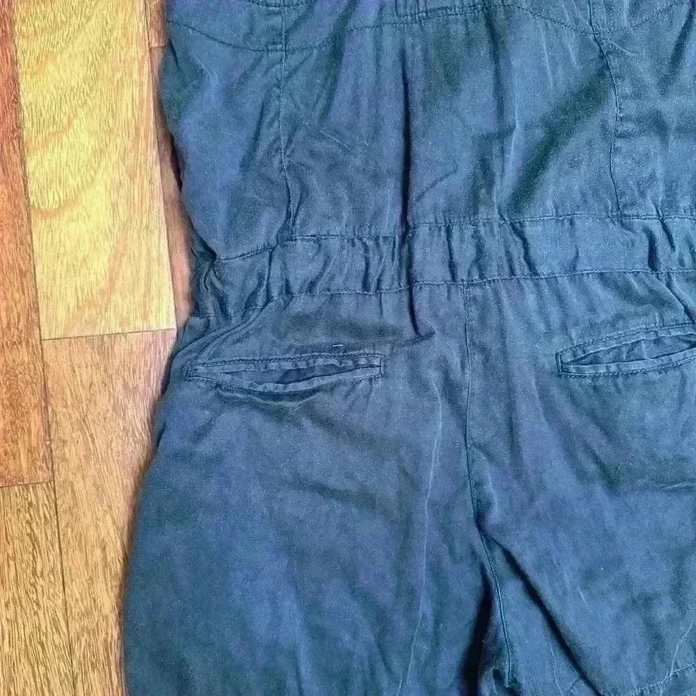 French Connection | Dark grey one piece shorts romper jumpsuit size 8 or medium - Picture 10 of 12